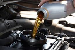 روغن موتور تقلبی و خسارت‌های پنهان؛ وقتی سلامت خودرو به بازی گرفته می‌شود