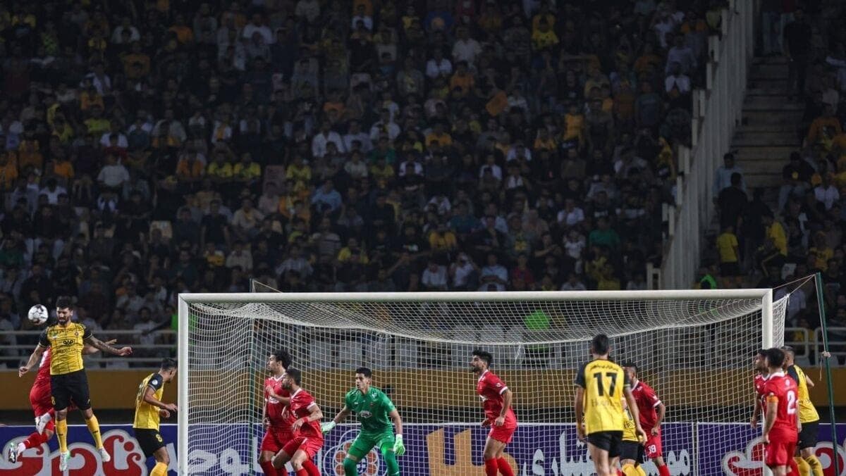رکورد عجیب و باورنکردنی؛ سپاهان دروازه پرسپولیس را به توپ بست!