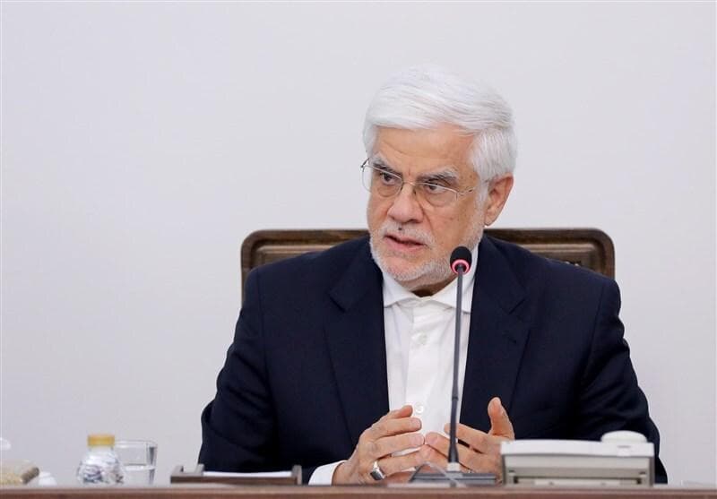 عارف: بازسازی منازل آسیب‌دیده از جنگ باید سرعت بیشتری بگیرد