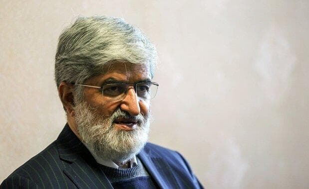 مطهری: روسری را سخت نگیریم، با بیرون گذاشتن ناف چه کنیم؟