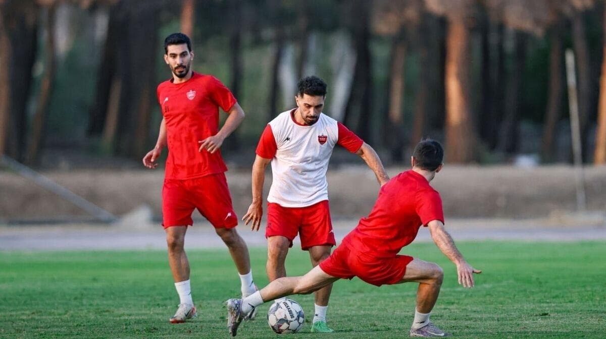 شکاری: هر سال از استقلال پیشنهاد داشتم و این شخص نگذاشت پرسپولیسی شوم