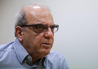 عباس عبدی: لغو کنسرت همایون شجریان یعنی در بر همان پاشنه قبلی می‌چرخد
