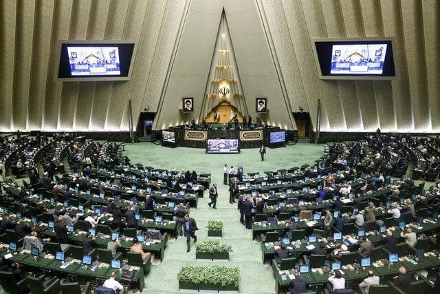 تعطیلی دو هفته‌ای مجلس تکذیب شد