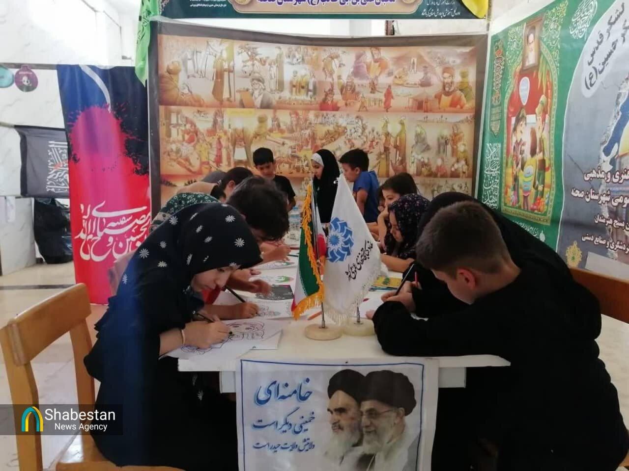 «موکب کتاب حسینی» در ۸ نقطه کرمانشاه؛ از کنگاور تا خسروی، هم‌قدم با زائران