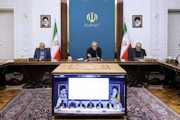بهره‌برداری و آغاز عملیات اجرایی ۴۲۵ مگاوات نیروگاه خورشیدی کشور