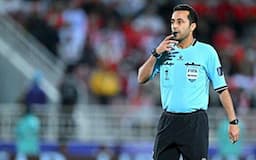 قضاوت موعود بنیادی فر در لیگ نخبگان آسیا