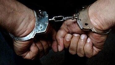 قاتل فراری خود را تسلیم پلیس کرد