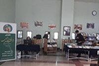 زائران امام رضا (ع) مهمان «میز کتاب رضوی»