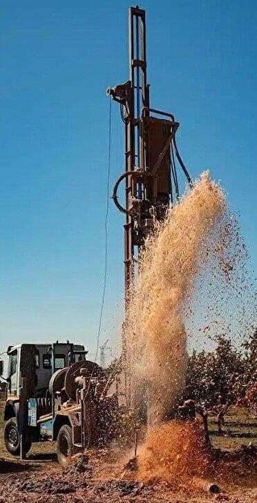 آب و فاضلاب ایلام با احیاء چاه‌های مسدود به جنگ کم آبی رفت