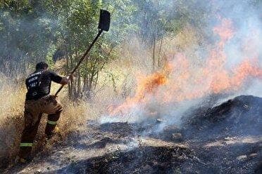 آتش‌سوزی سالوک اسفراین مهار شد