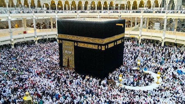 فردا، اعزام نخستین عمره‌گزاران سال ۱۴۰۴