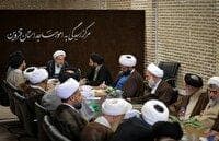 لزوم تمرکز بر تقویت حوزه‌های علمیه و مساجد