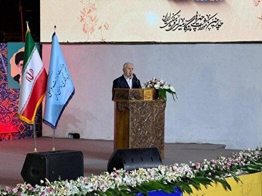 معرفی چهره‌های ماندگار به نسل جوان ضرورتی ملی است