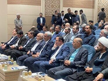 تاکید بر بهره گیری از ظرفیتهای منطقه آزاد اروند در نشست وزیر اقتصاد با فعالان اقتصادی