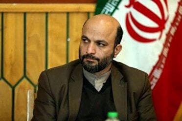 تجهیز مدارس، یک کار مردمی است