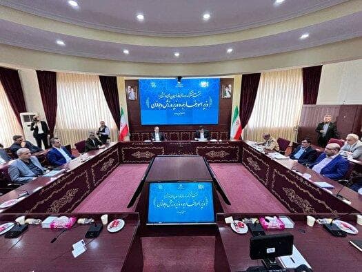 حضور وزیر امور خارجه در جمع ورزشی‌ها
