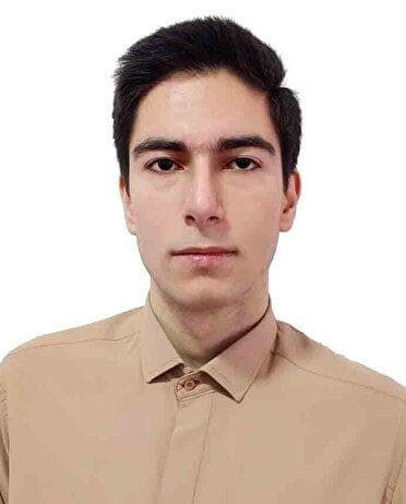 نوید کردلو داوطلب خدابنده ای نفر پنجم کنکور تجربی