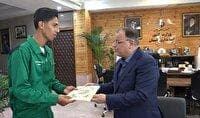 قدر دانی استاندار از پاکبان جوان و امانتدار گلستانی
