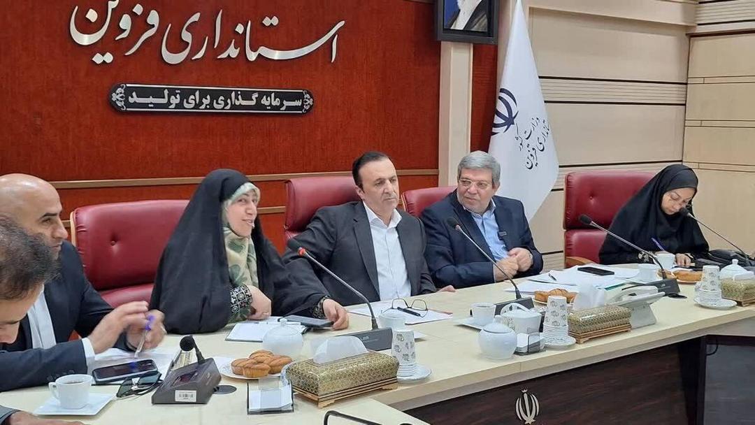 رشد سریع سالمندی ایران را در ۳۰ سال آینده به خزان جمعیتی می‌کشاند