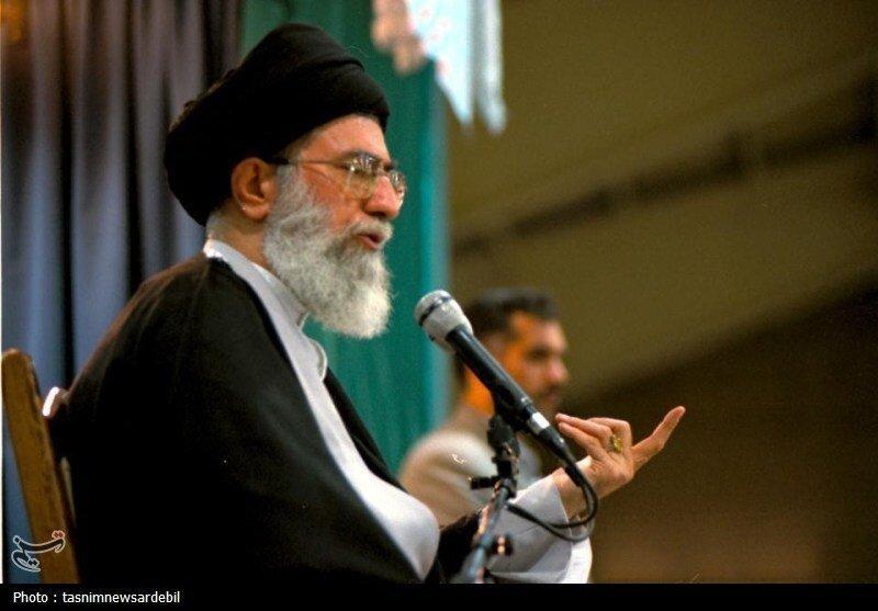 ببینید | تصاویری از بازرسی مخفی رهبر انقلاب در زلزله بم
