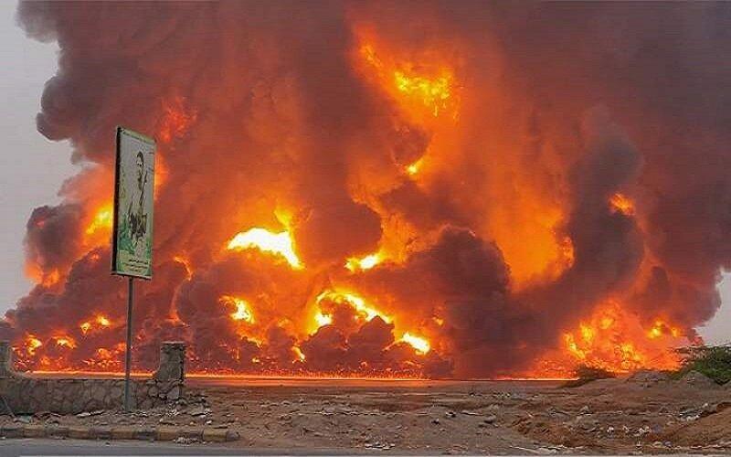 لحظه بمباران بندر الحدیده یمن توسط رژیم صهیونیستی | ویدئو