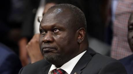 Opposition calls for ‘regime change’ in African state – media