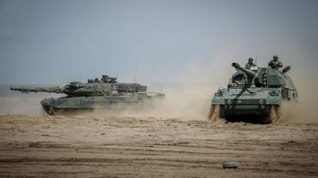 Baltic state digs anti-tank ditch on Russian border – media