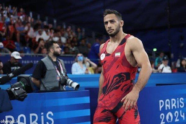 آذرپیرا در ثانیه‌های پایانی کم آورد؛ طلا از چنگ کشتی‌گیر ایران پرید