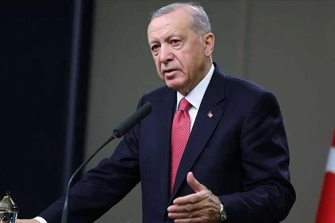 اردوغان: «نتانیاهو» و «هیتلر» ایدئولوژی مشابهی دارند؛ هر ۲ هم سرنوشت یکسانی خواهند داشت/ نخست‌وزیر اسرائیل و دار و دسته‌اش، به دنیا چیزی به جز ماجراهای ساختگی صهیونیسم نگفته‌اند/ ذهنیت افراطی کسانی که بر اسرائیل حکومت می‌کنند، شبکه‌ای از قاتلان دارای ایدئولوژی فاشیستی را به وجود آورده