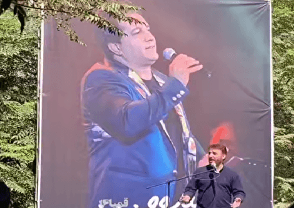 ببینید / گریه‌ها و فریادهای سید جواد هاشمی در مراسم تشییع امید جهان