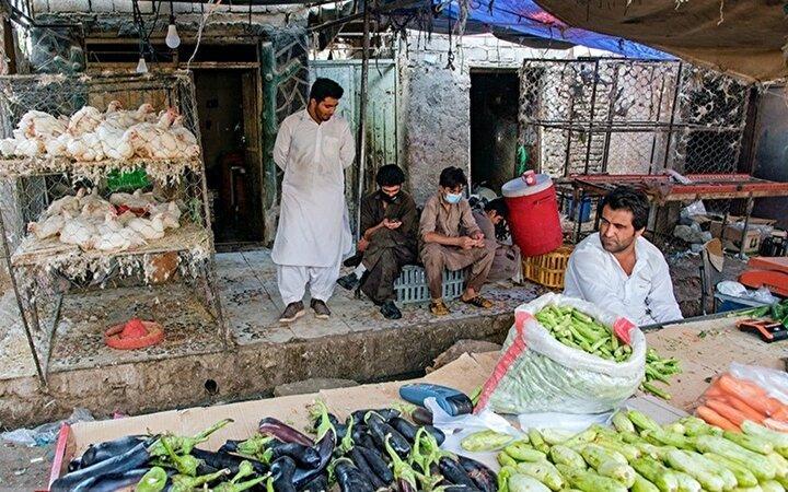 بازار مشترک مرکز استان سیستان و بلوچستان در محاصره زباله و بی‌نظمی