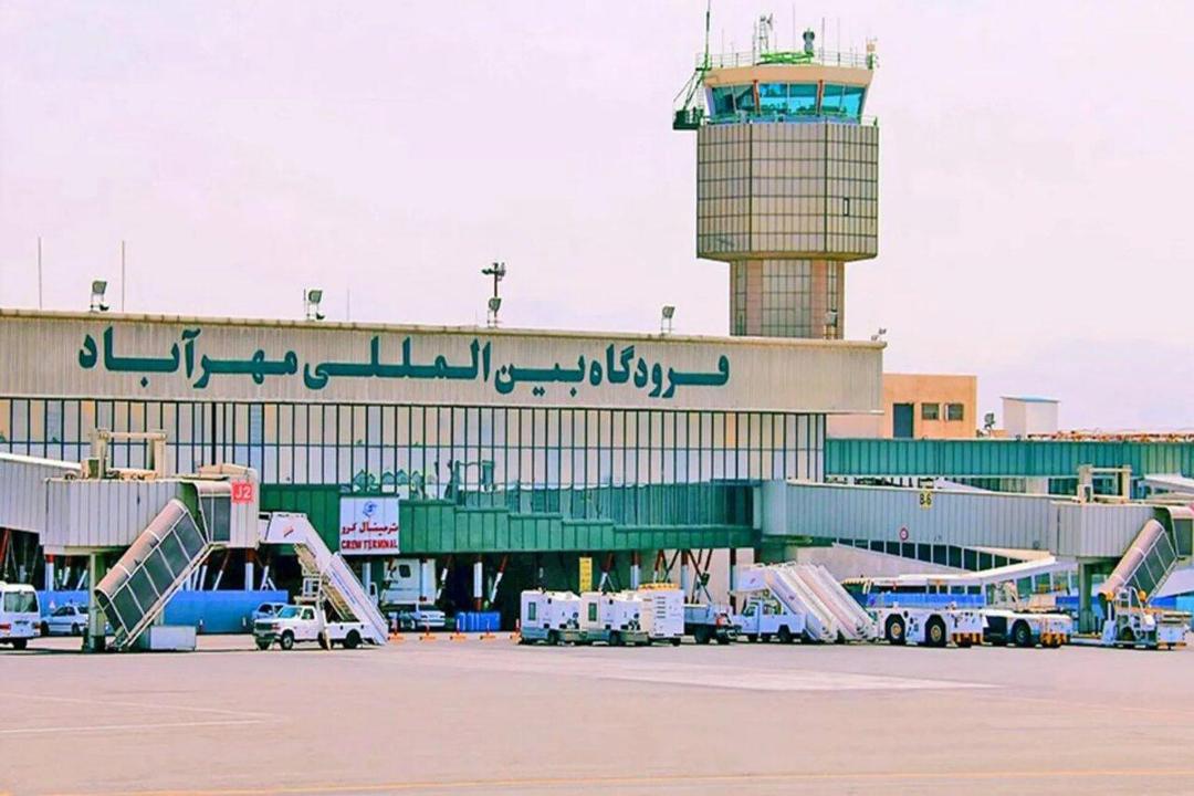 قدیمی‌ترین ماشین فرودگاه مهرآباد که سالها در حال خاک خوردن است! + ویدئو