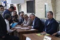 برپایی میز خدمت در مصلای نماز جمعه خوی