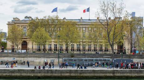 France expels two African diplomats – media