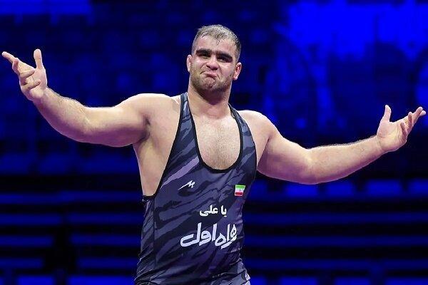 پهلوان گتوندی بر قله کشتی فرنگی جهان ایستاد