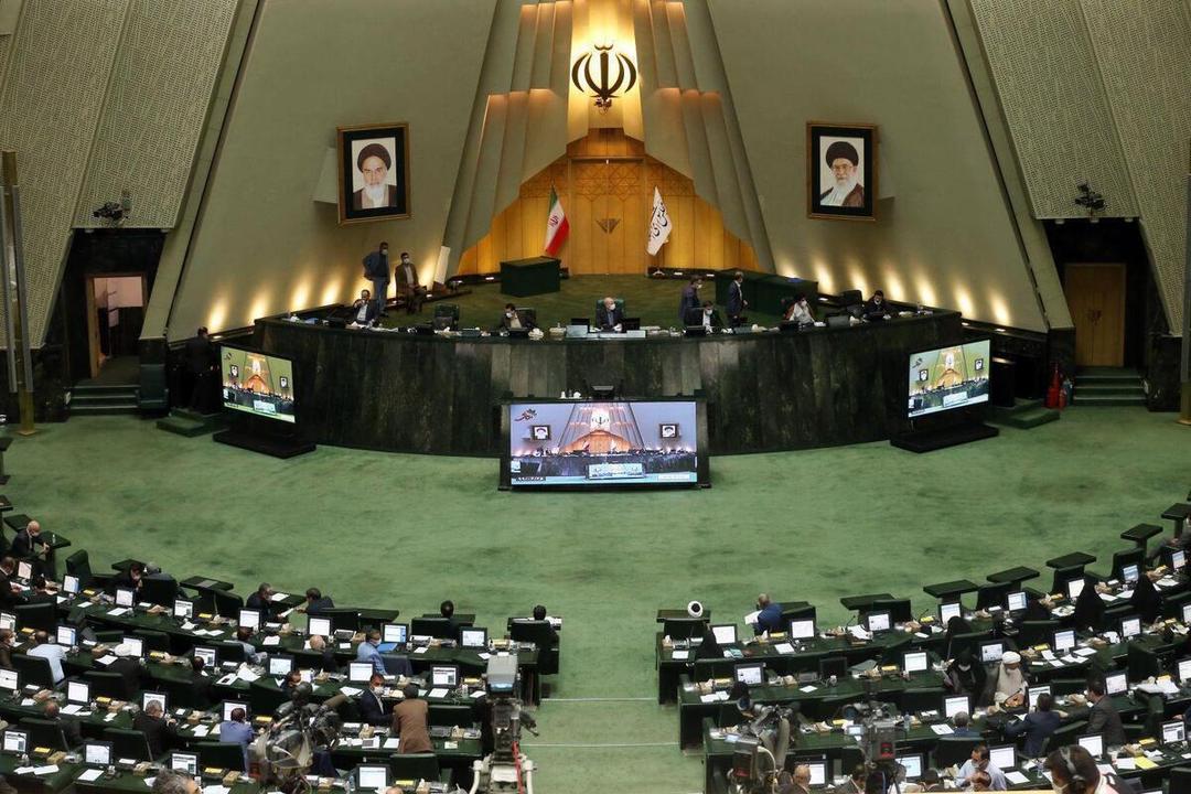 پیام تبریک فراکسیون ورزش به مناسبت قهرمانی تاریخی تیم‌های ملی کشتی آزاد و فرنگی ایران در جهان
