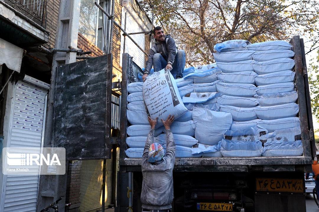 ۵۰ تن آرد بین نانوایی های خوشنام تربت‌جام توزیع شد