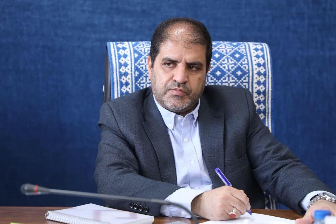 معاون استاندار یزد: تاخیر در پرداخت حقوق کارگران را پیگیری می‌کنیم