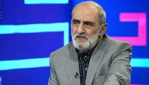 حسین شریعتمداری: ادامه حضور ایران در NPT باج دادن است