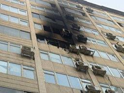 آتشسوزی در ساختمان ۱۲ طبقه تجاری خیابان جمهوری مهار شد +فیلم