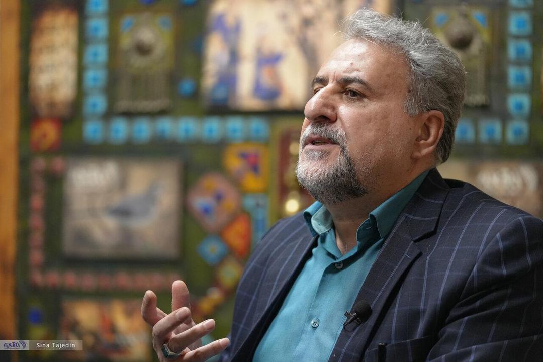 فلاحت پیشه: ‏اگر ‎پزشکیان بدون پروتکل توافق شده با ‎ترامپ دیدار کند، تحقیر می شود/ امسال کسی به رئیس جمهور چشمک نمی زند