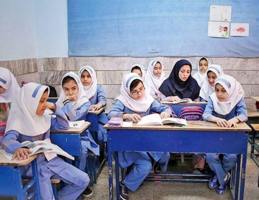 کاهش تراکم دانش آموزی ورامین با خروج اتباع؛کلاس‌ها به زیر ۳۰ نفر رسید