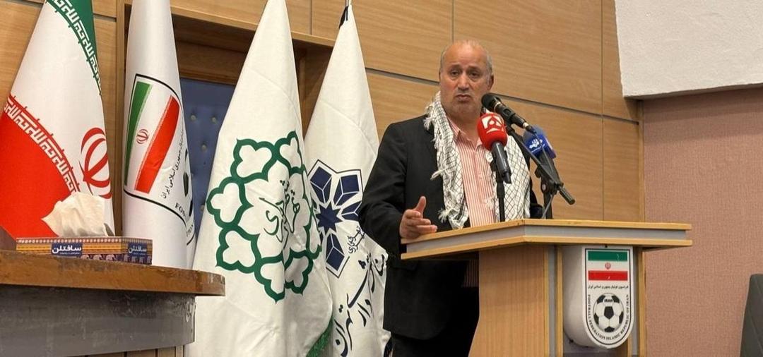 تاج: ساخت یک ورزشگاه مثل تخریب یک زندان است/ در جامی حضور داریم که ۶ میلیارد نفر آن را می‌بینند