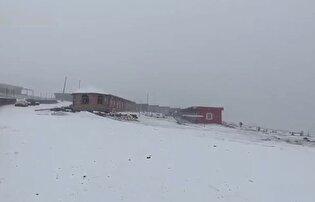حال زمستانی آخرین روز تابستان در مشگین‌شهر