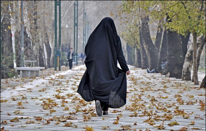 نماینده ولی فقیه در استان همدان بیان کرد: مسئله اصلی در طرح عفاف و حجاب، صیانت از بنیان خانواده است