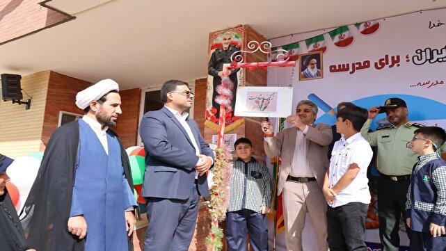 نواختن زنگ شکوفه‌ها در مدارس شهرستان بهارستان + عکس و فیلم