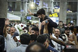 استقبال از تیم ملی کشتی فرنگی ایران در فرودگاه امام‌خمینی (ره)