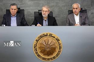 دیدار لاریجانی با اعضای اتاق بازرگانی، صنایع، معادن و کشاورزی