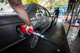 مصرف بنزین به ۱۳۸ میلیون لیتر در روز میرسد/ ظرفیت تولید ۱۲۵ میلیون لیتر در روز؛ با کسری چه کنیم؟!