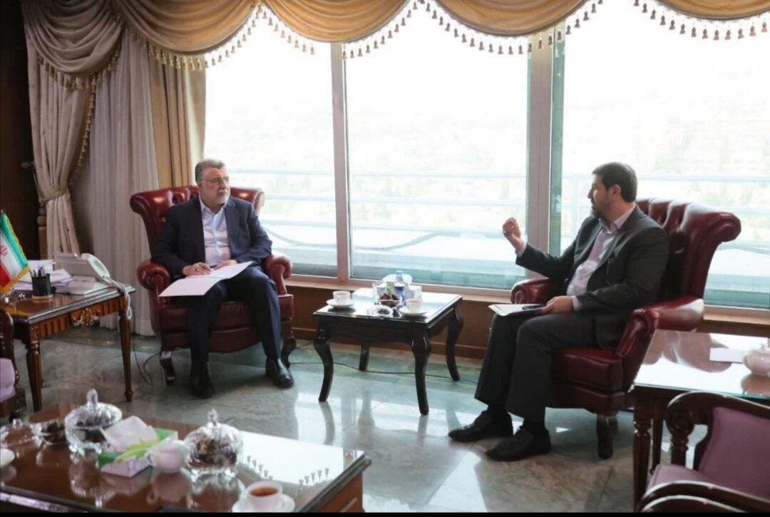 تأکید وزیر بهداشت بر توسعه زیرساخت‌های درمانی استان همدان